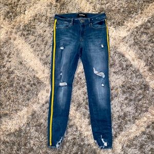 Express denim with distressed detail - Size 6